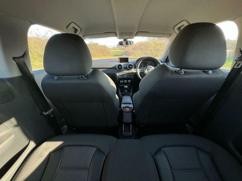 
								Audi A1 1.4 TFSI Sport Euro 5 (s/s) 3dr – 2011 full									