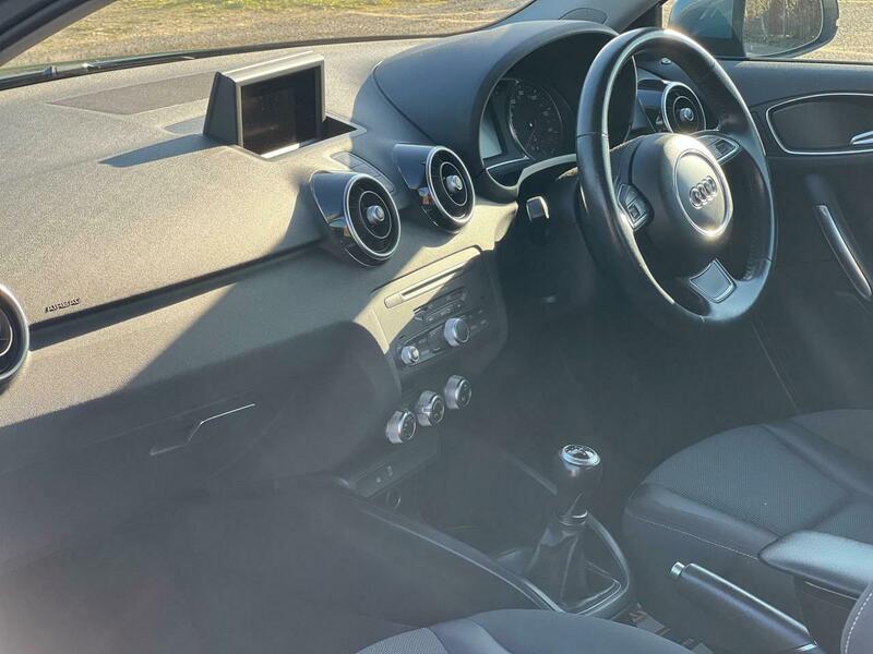 
								Audi A1 1.4 TFSI Sport Euro 5 (s/s) 3dr – 2011 full									