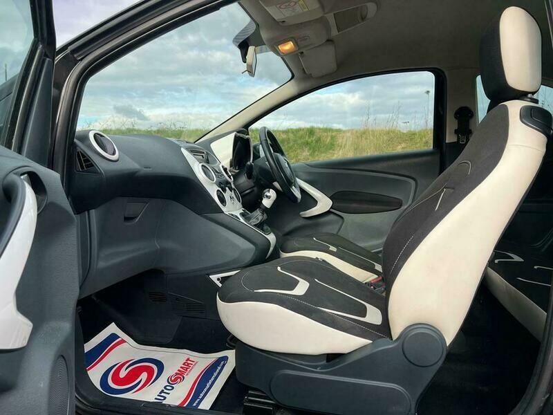 
								Ford Ka 1.2 Zetec Black Edition Euro 6 (s/s) 3dr – 2016 full									