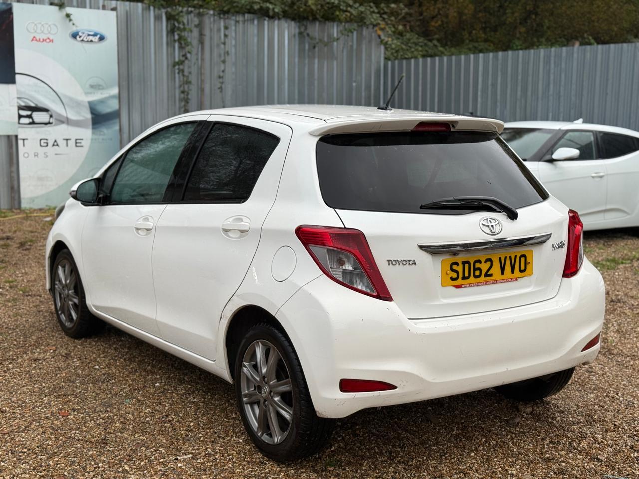 
								Toyota Yaris – 2012 full									